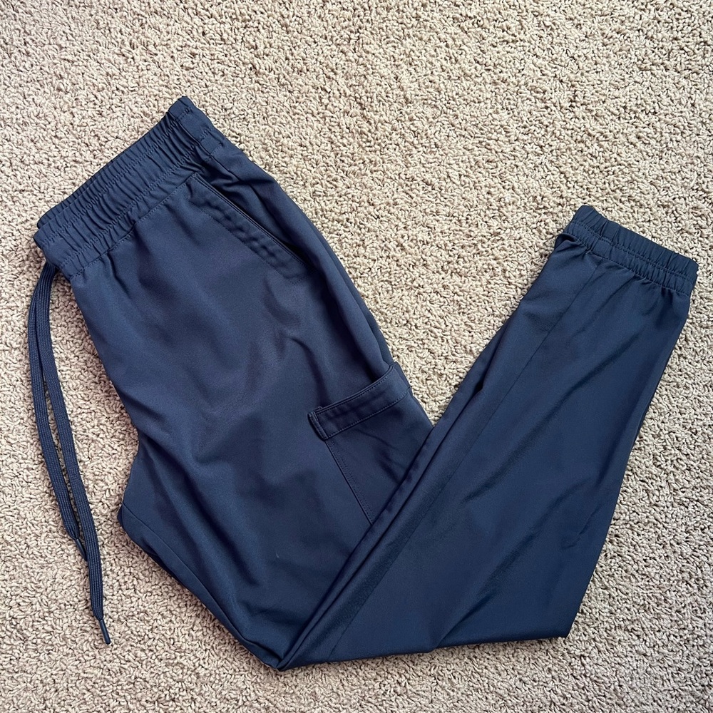 Grey's Anatomy Scrub Set - Picture 5 of 5